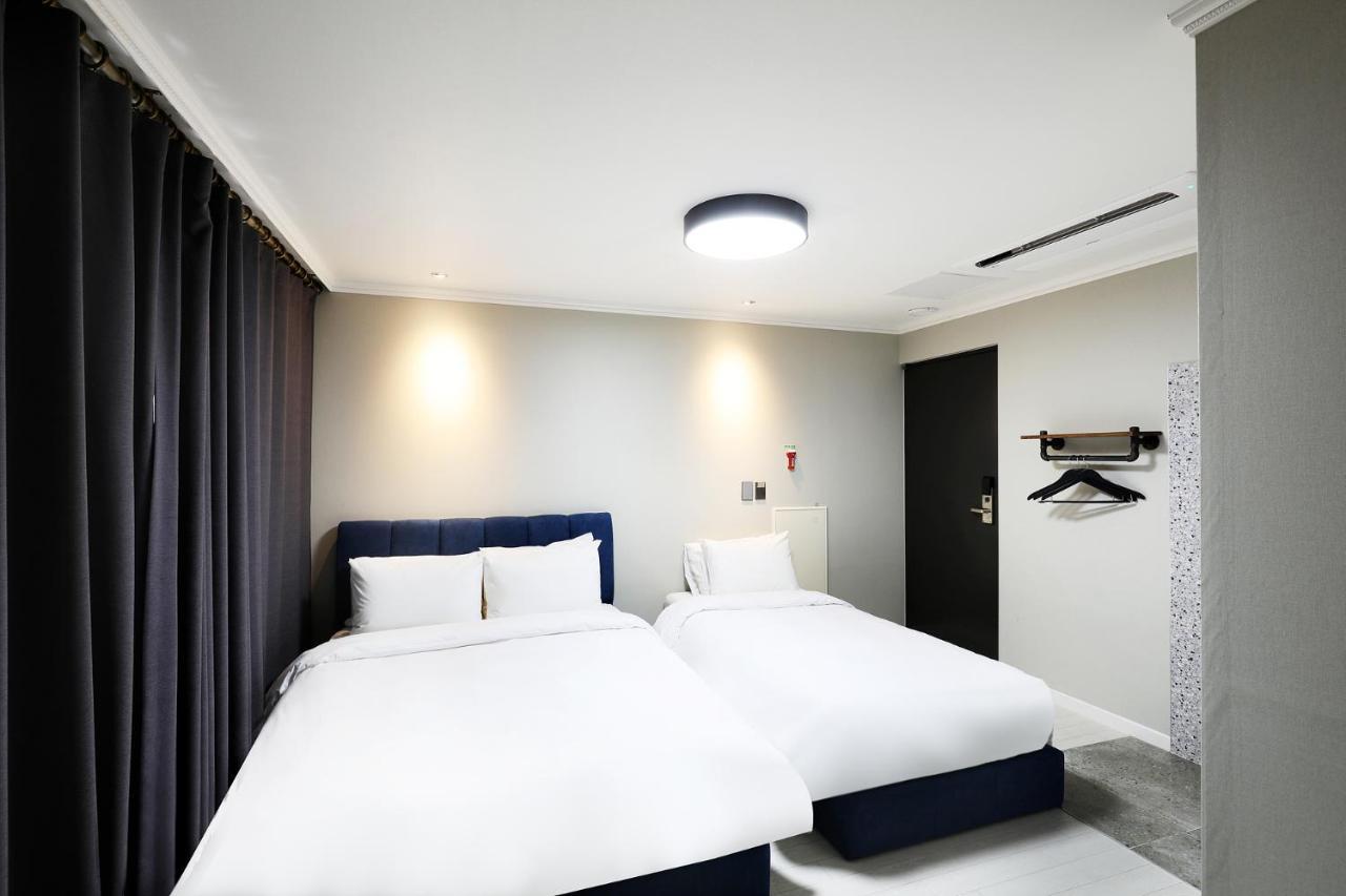 Cornerstone Hotel Seogwipo Eksteriør billede