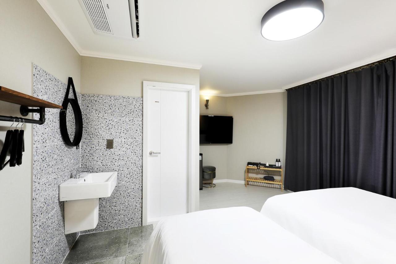 Cornerstone Hotel Seogwipo Eksteriør billede